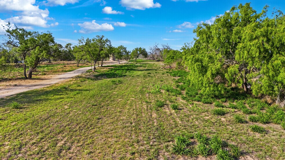 More Photos Of 238 E Ditto Rd, Poteet Land For Sale