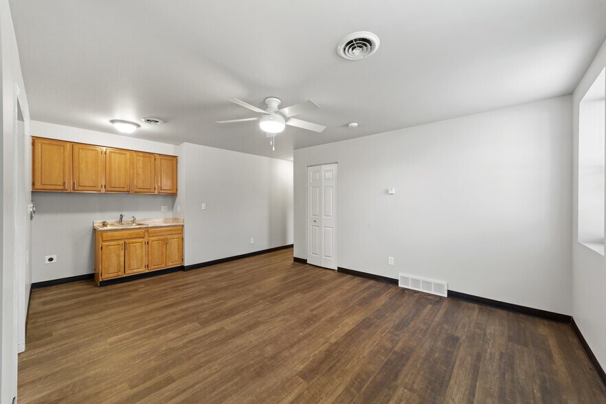 More Photos Of 1105 2nd Ave, Akron Apartments For Sale