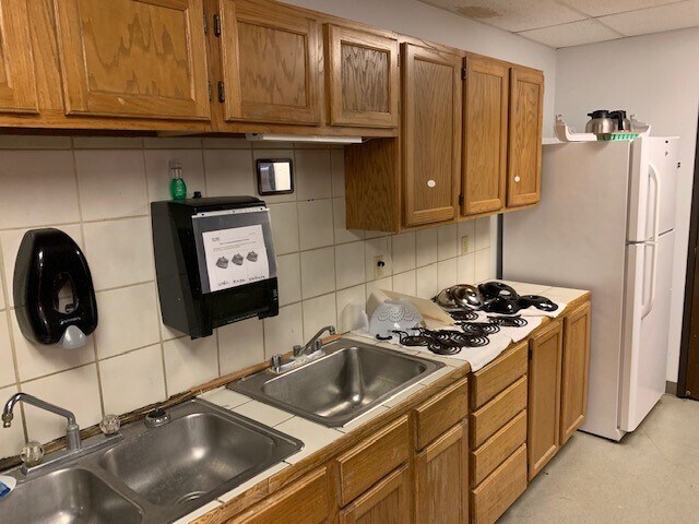 More Photos Of 7370 E 37th St, Wichita Flex For Lease