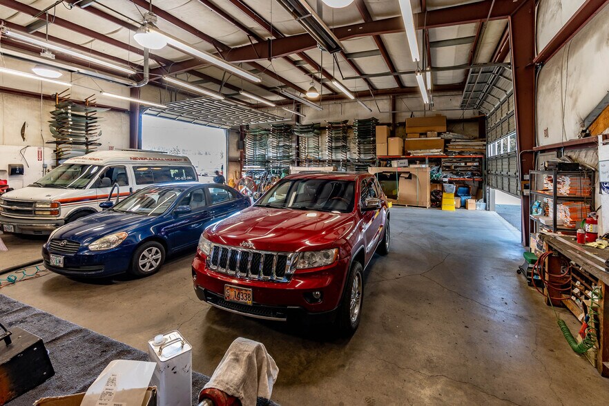 More Photos Of 2115 NE 3rd St, Bend Auto Repair For Sale