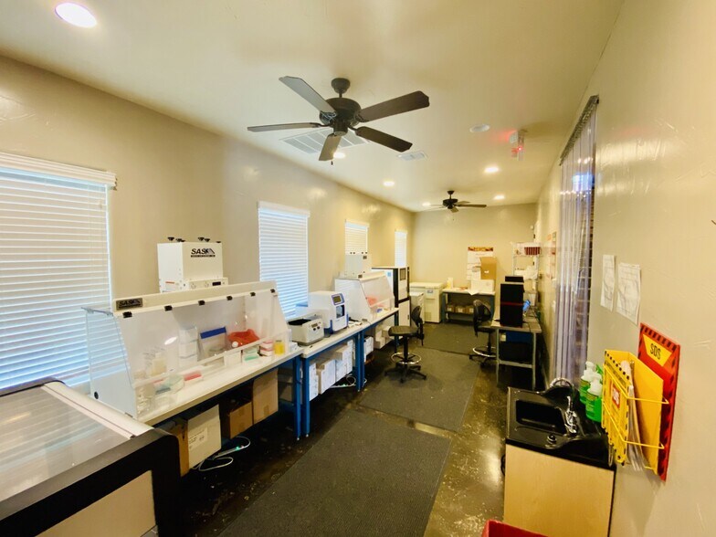 More Photos Of 910 Gruene Rd, New Braunfels Medical For Lease
