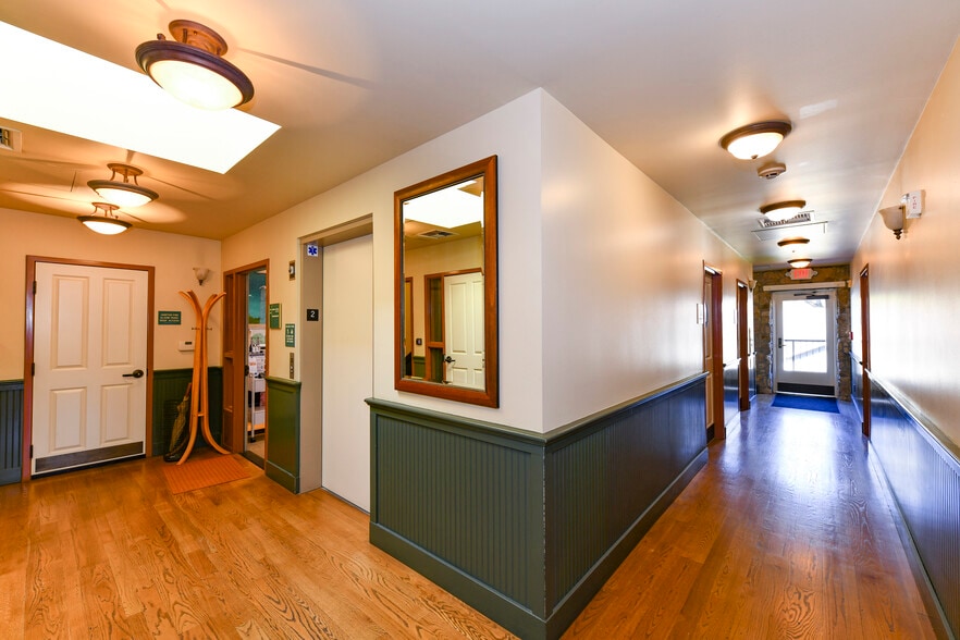 More Photos Of 1417 Railroad Ave, Saint Helena Medical For Sale