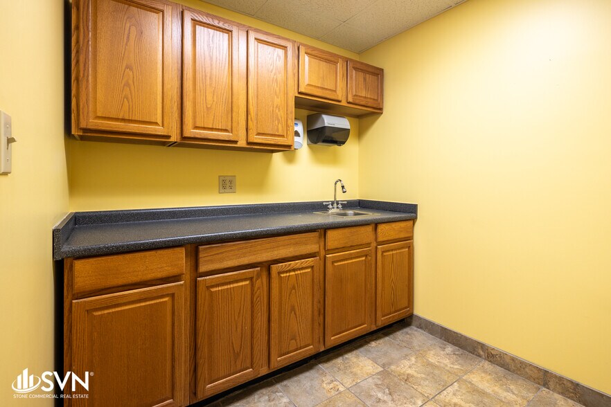 More Photos Of 111 Capital Ct, Nicholasville Industrial For Sale