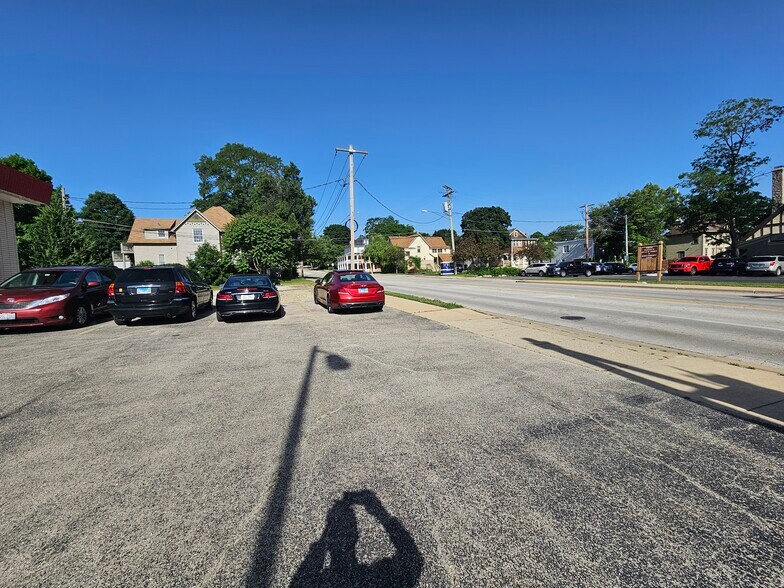 More Photos Of 201 S 2nd St, St Charles Specialty For Sale