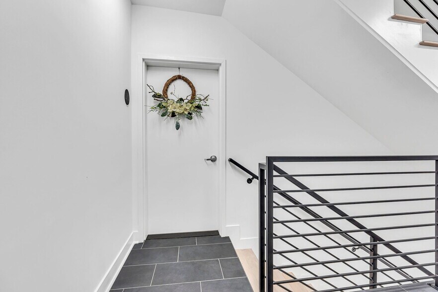 More Photos Of 1103 Fern St NW, Washington Apartments For Sale