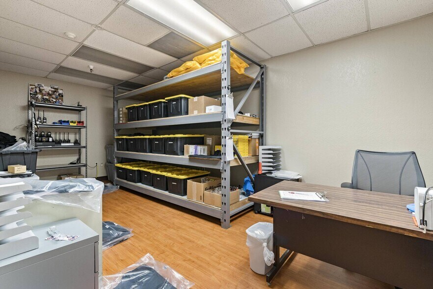 More Photos Of 110 Spring Hill Dr, Grass Valley Manufacturing For Sale