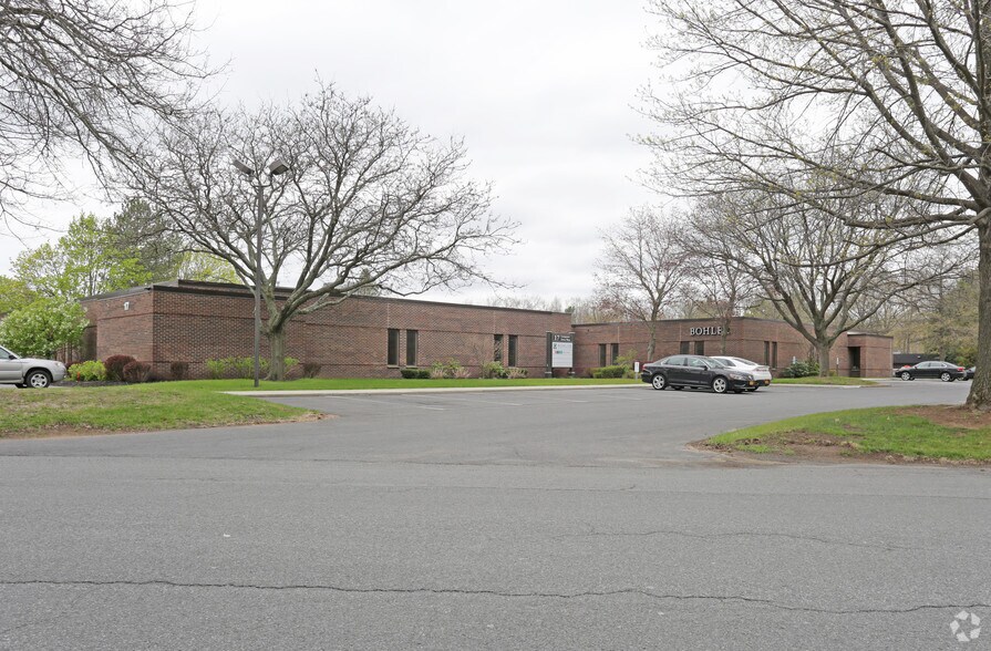 More Photos Of 17 Computer Dr W, Albany Office For Lease