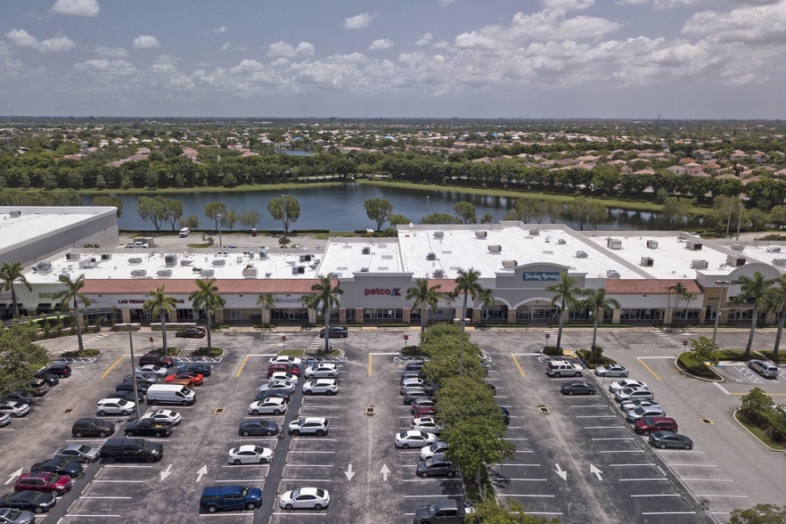 More Photos Of 15801-15999 Pines Blvd, Pembroke Pines Unknown For Lease