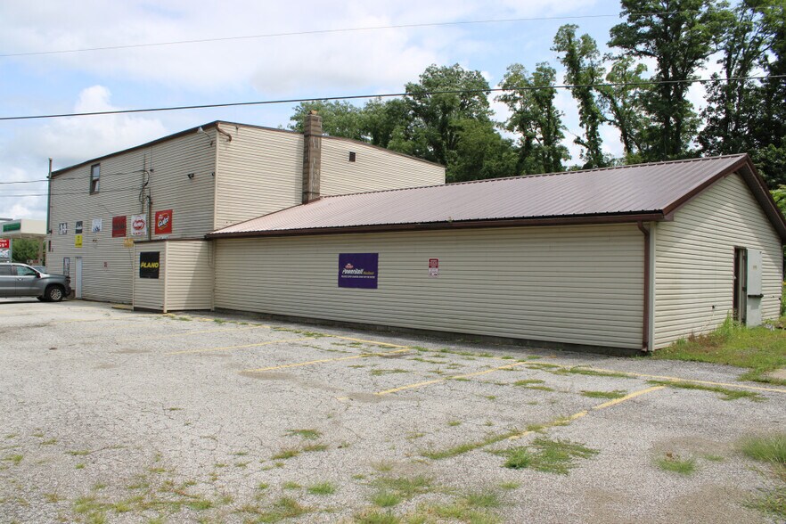 More Photos Of 10543 Old Lake Rd, Lake City Service Station For Sale