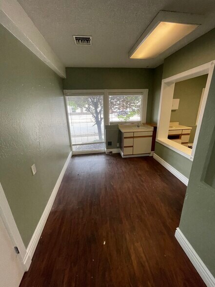 More Photos Of 2615 N 4th St, Flagstaff Medical For Lease