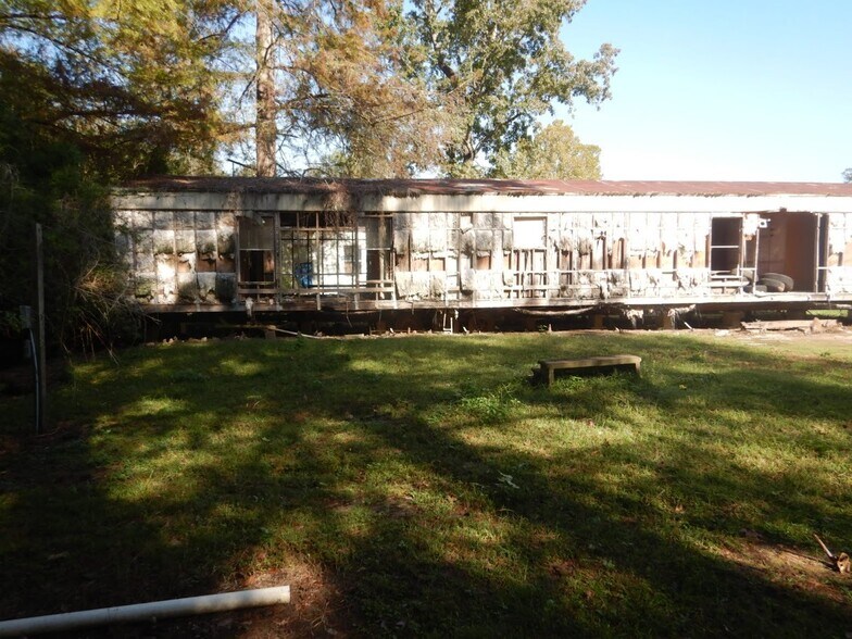 More Photos Of 445 Oak Ln, Vidor Multifamily For Sale