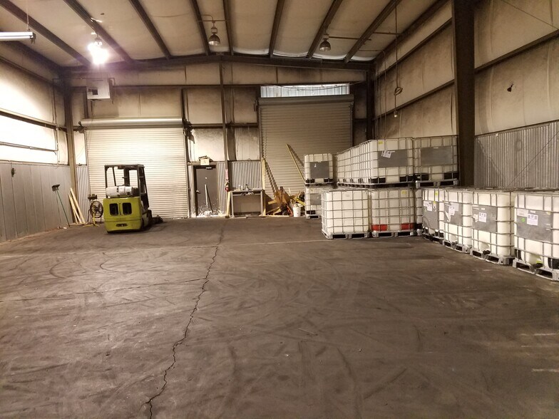 More Photos Of 2351 Hubbard Rd, Macon-Bibb Warehouse For Lease