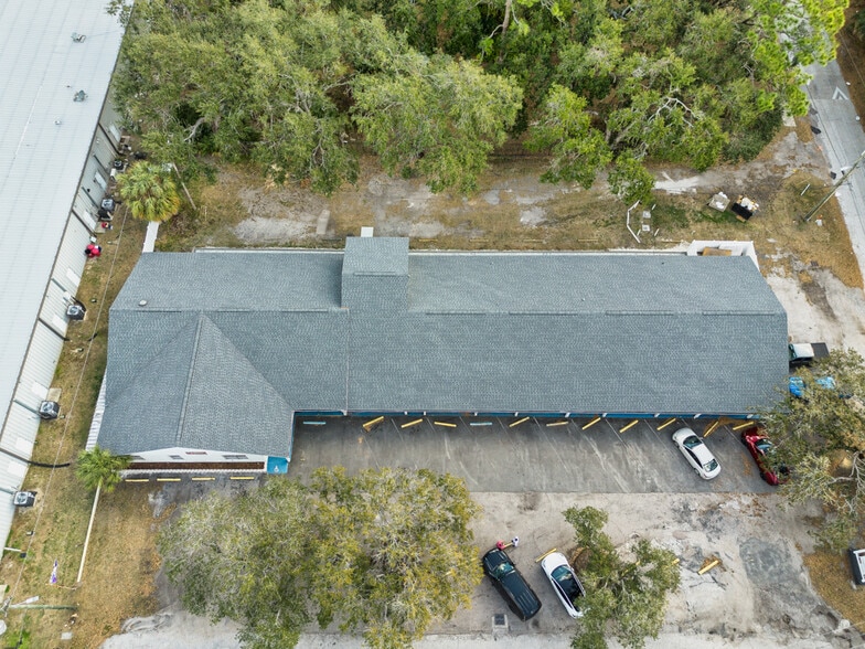 More Photos Of 7408 Commerce St, Riverview General Retail For Lease