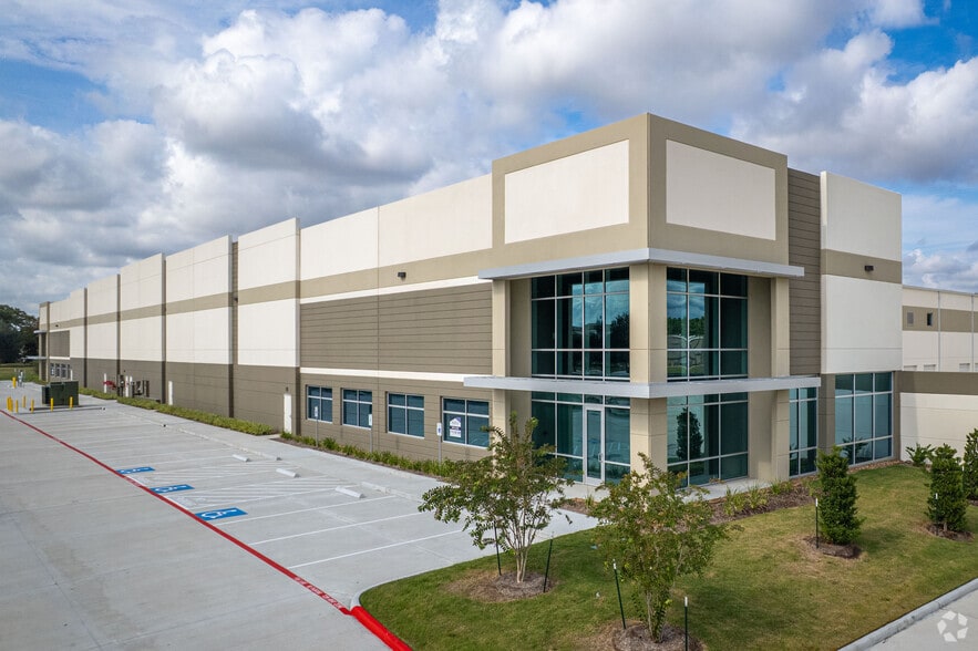 More Photos Of 5150 Greens Rd, Houston Unknown For Lease