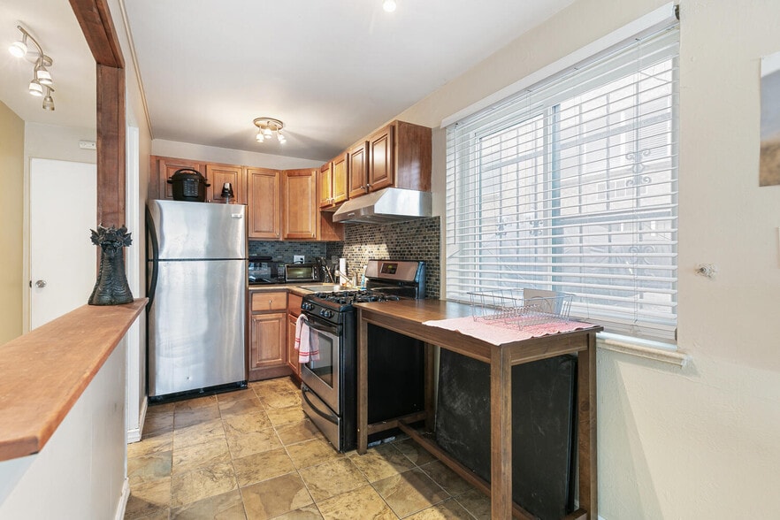 More Photos Of 1260 Logan St, Denver Apartments For Sale