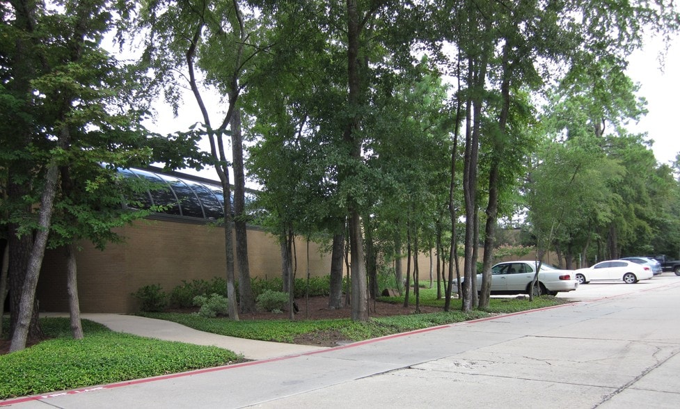 More Photos Of 9391 Grogans Mill Rd, The Woodlands Unknown For Lease