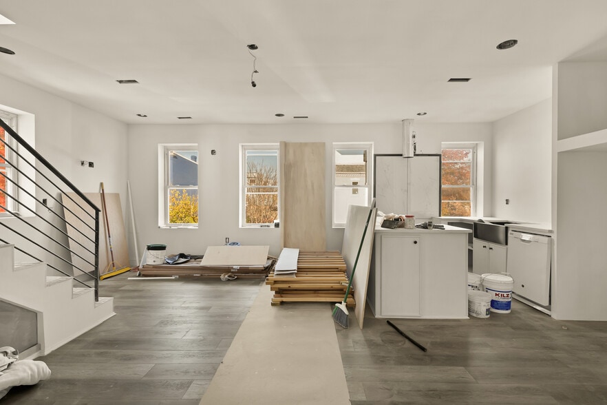 More Photos Of 2324 N Capitol St NW, Washington Storefront Retail Residential For Sale