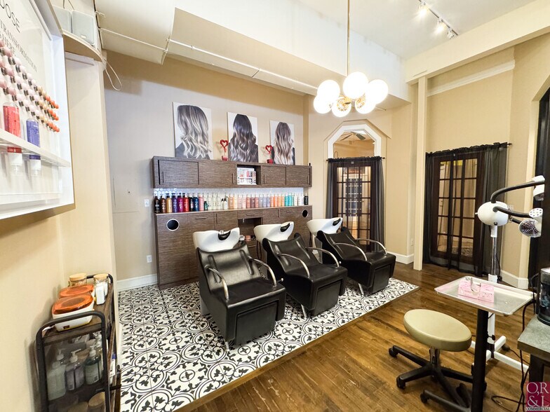 More Photos Of 33-39 N Main St, Wallingford Office For Lease