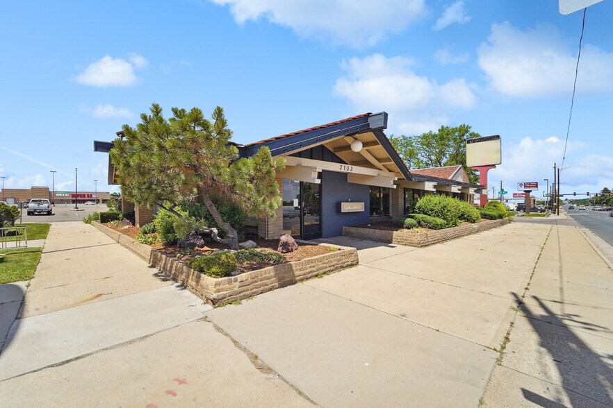 Primary Photo Of 2133 S Sheridan Blvd, Denver Restaurant For Lease