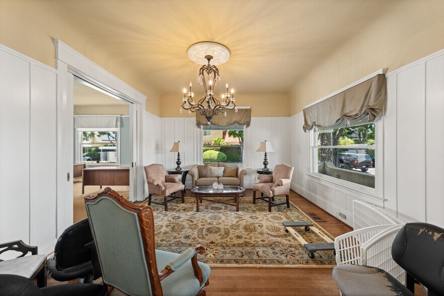 More Photos Of 503 W Palm Dr, Placentia Office Residential For Lease