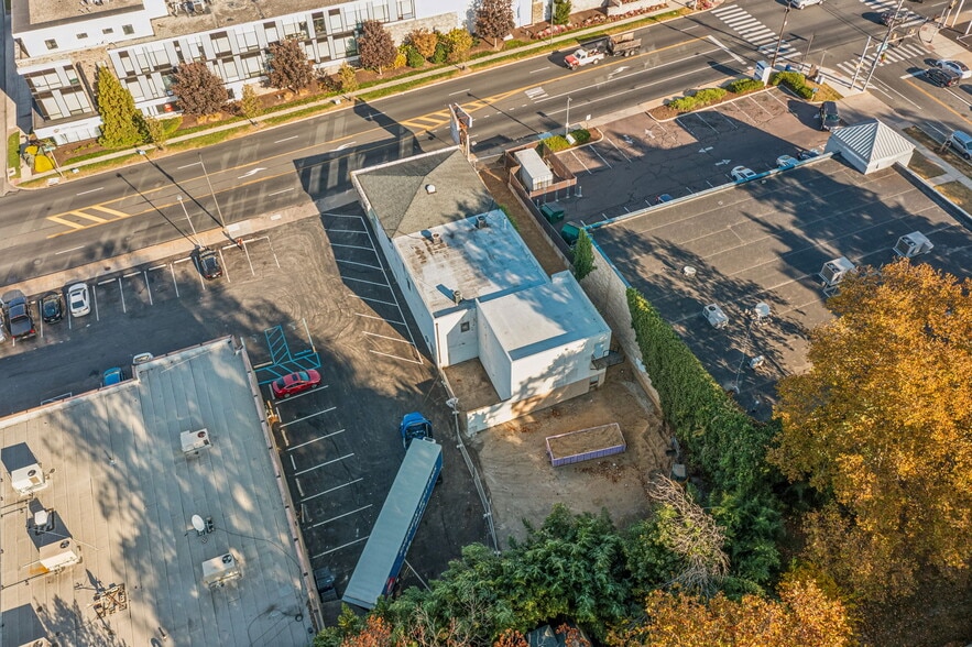 More Photos Of 5052-5056 City Ave, Philadelphia Freestanding For Lease