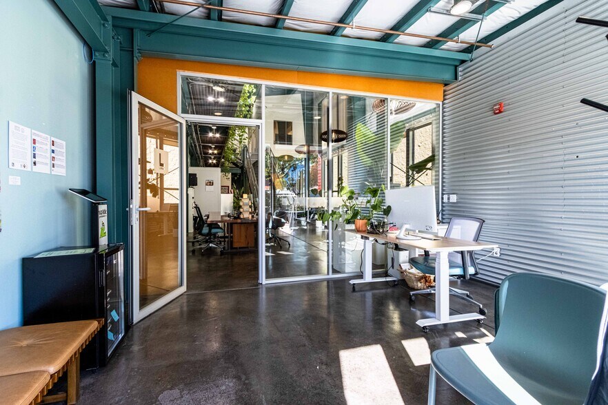 More Photos Of 6940 Burnett St, Sebastopol Office For Sale