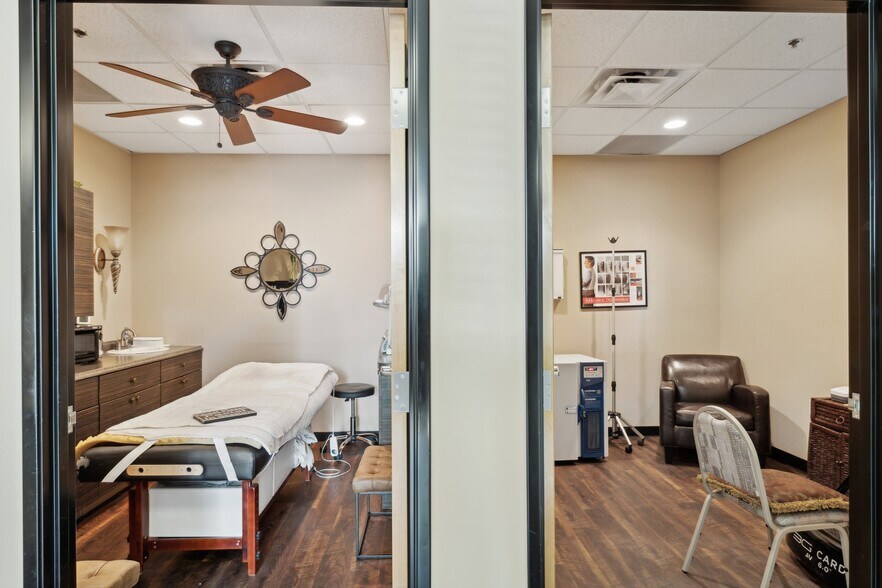 More Photos Of 11111 N Scottsdale Rd, Scottsdale Office For Sale