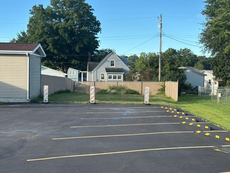 More Photos Of 12150 N US Highway 421, Monticello General Retail For Sale