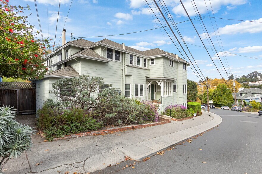 More Photos Of 123-133 Echo Ave, Oakland Apartments For Sale