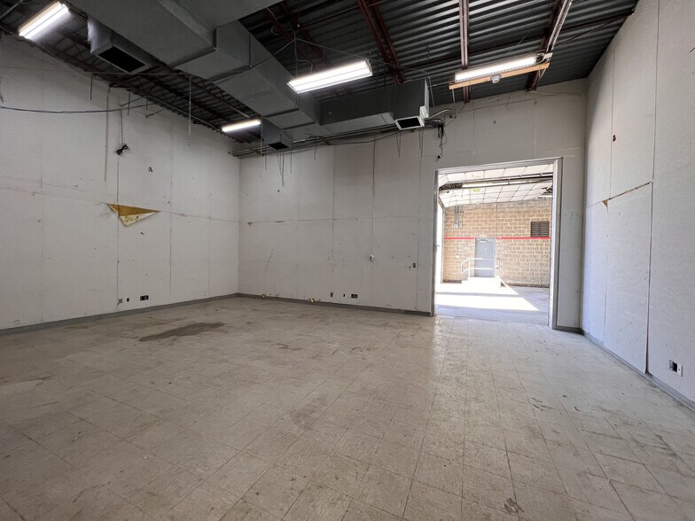 More Photos Of 4155 Old Sibley Memorial Hwy, Eagan Research And Development For Lease