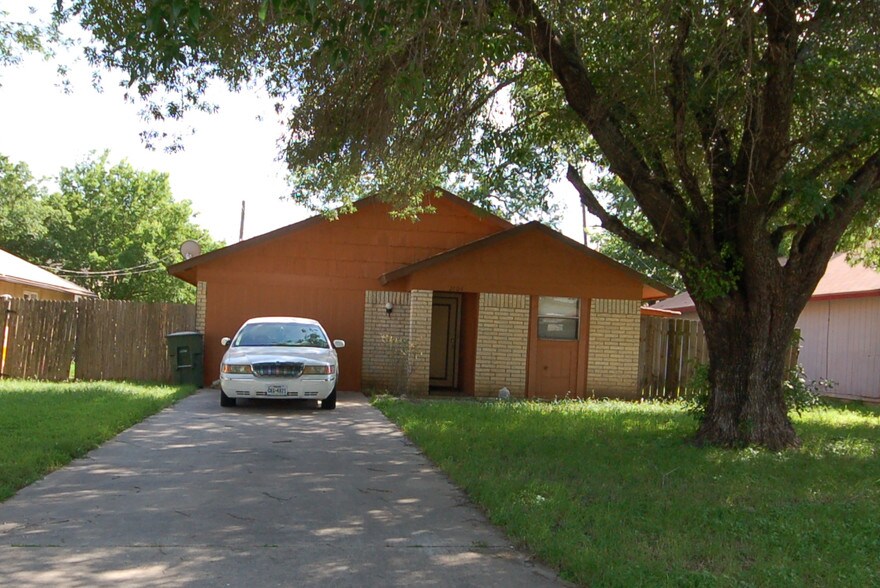 More Photos Of 804 N 19th St, Copperas Cove Specialty For Sale