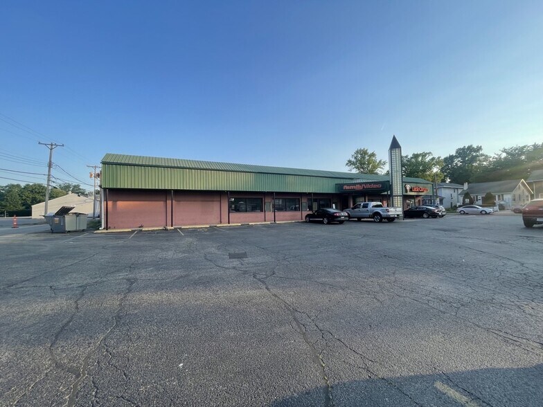 Primary Photo Of 1614 S Macarthur Blvd, Springfield General Retail For Lease
