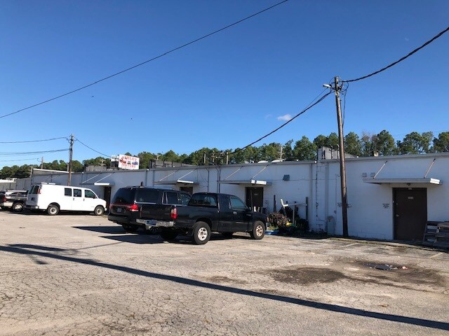 More Photos Of 211 Western Blvd, Jacksonville Storefront Retail Office For Sale