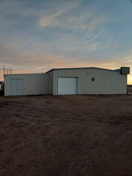More Photos Of 440 Charmony Frontage Rd, Sterling Industrial For Lease