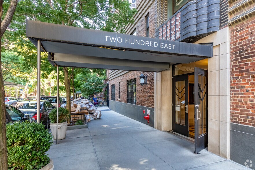 More Photos Of 157 3rd Ave, New York Apartments For Lease