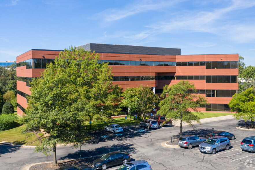 Primary Photo Of 3702 Pender Dr, Fairfax Medical For Lease