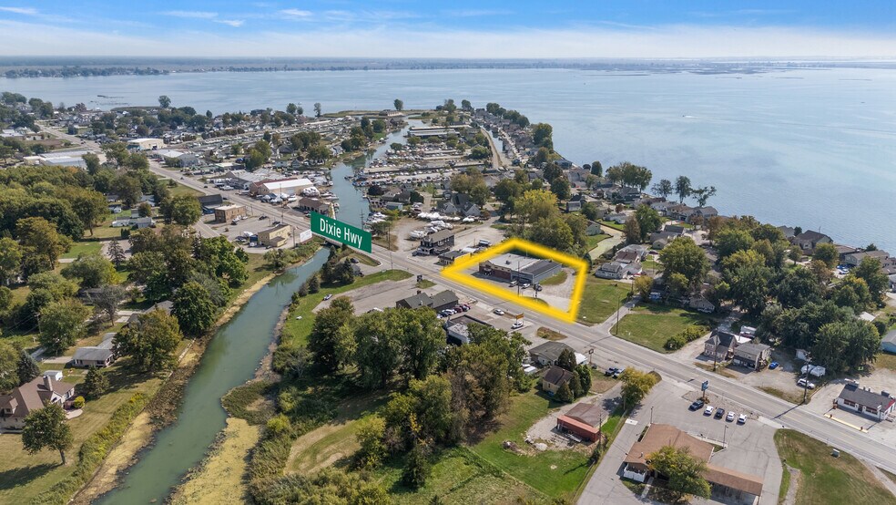 More Photos Of 8875 Dixie Hwy, Ira Freestanding For Lease