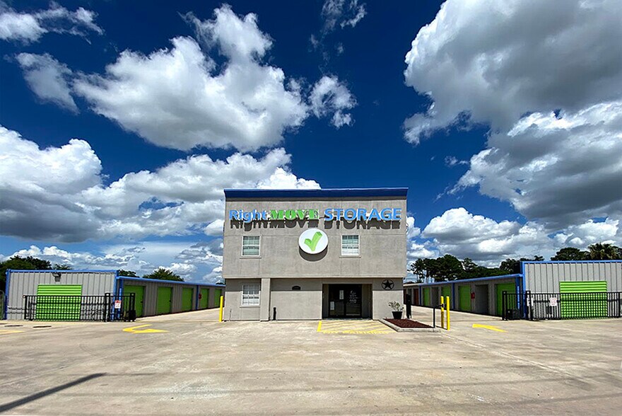 More Photos Of 19526 Kuykendahl Rd, Spring Self Storage For Lease