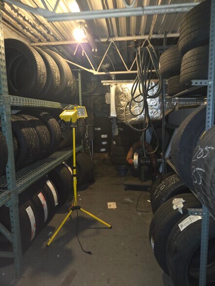More Photos Of 1281 Deer Park Ave, North Babylon Auto Repair For Lease