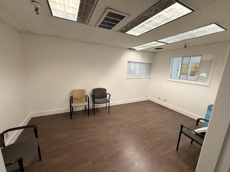 More Photos Of 17 N Phillippi St, Boise Warehouse For Lease