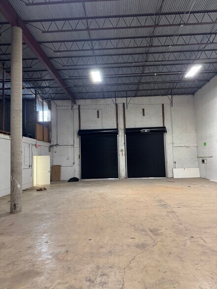 More Photos Of 4230 NW 128th St, Opa Locka Warehouse For Lease