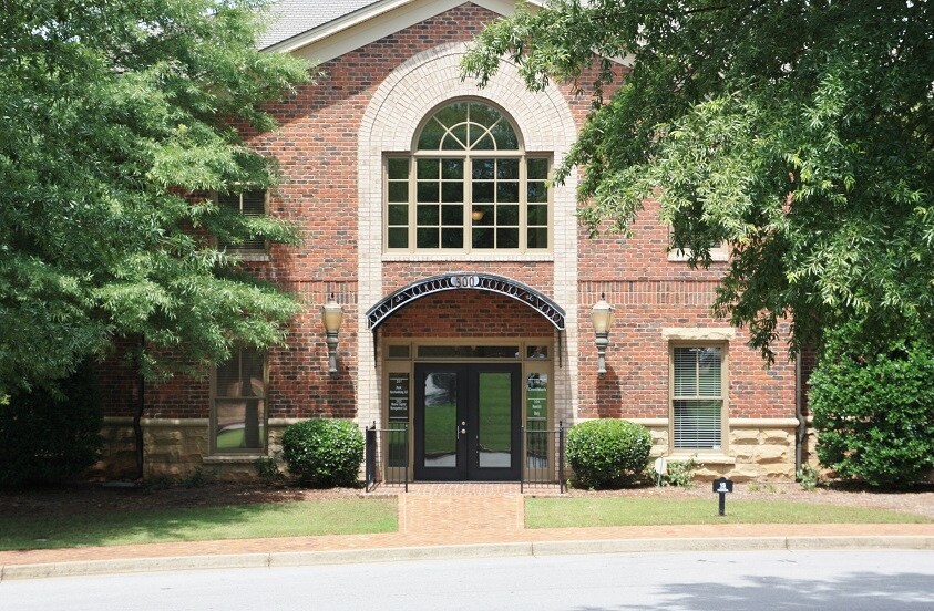 More Photos Of 5400 Laurel Springs Pky, Suwanee Office Residential For Lease