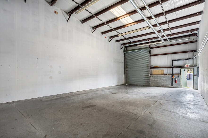 More Photos Of 2100 Ronald Reagan Blvd, Longwood Showroom For Sale