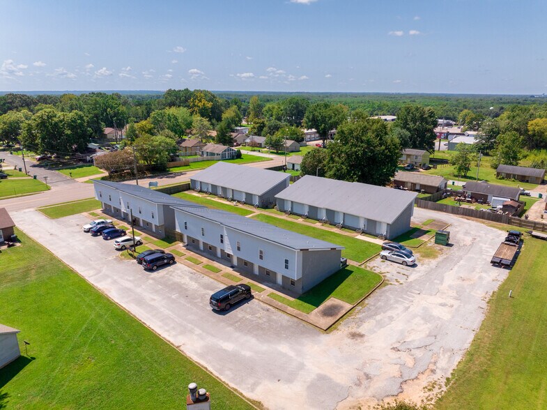 More Photos Of 961 Old Hickory Blvd, Jackson Apartments For Sale