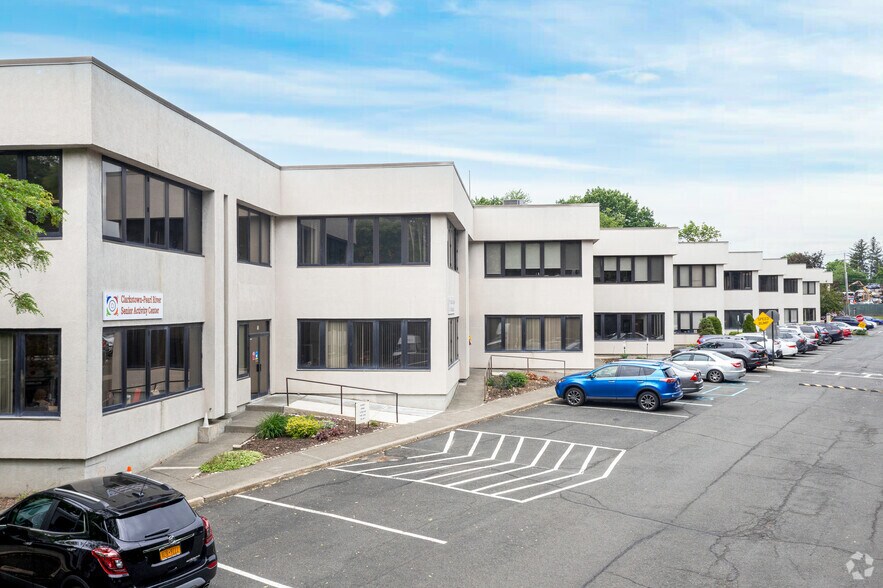 Primary Photo Of 121 West Nyack Rd, Nanuet Office For Lease
