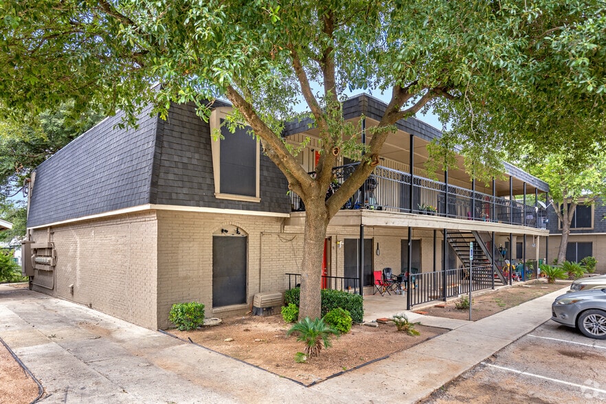 More Photos Of 1004 Allena Dr, San Antonio Apartments For Sale