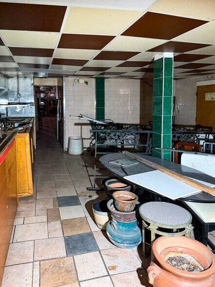 More Photos Of 3935 S Kedzie Ave, Chicago Storefront Retail Residential For Sale