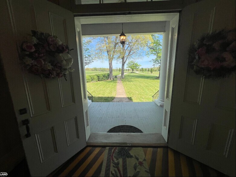 More Photos Of 5189 Rockwood Rd, Dublin Lodge Meeting Hall For Sale