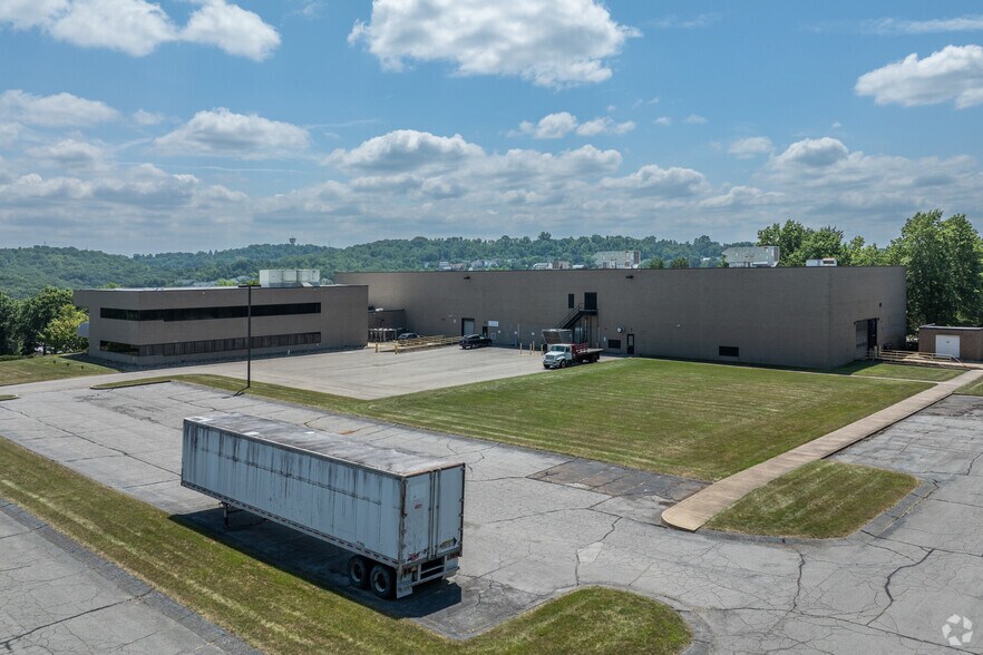 More Photos Of 252 Park West Dr, Pittsburgh Manufacturing For Sale