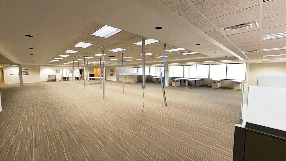 More Photos Of 2000 Bluffs Dr, Lawrence Office For Lease